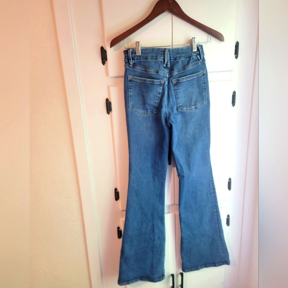 Good American Jeans Power Stretch Pull On Flare Leg Stretch Denim 2 - Picture 4 of 5